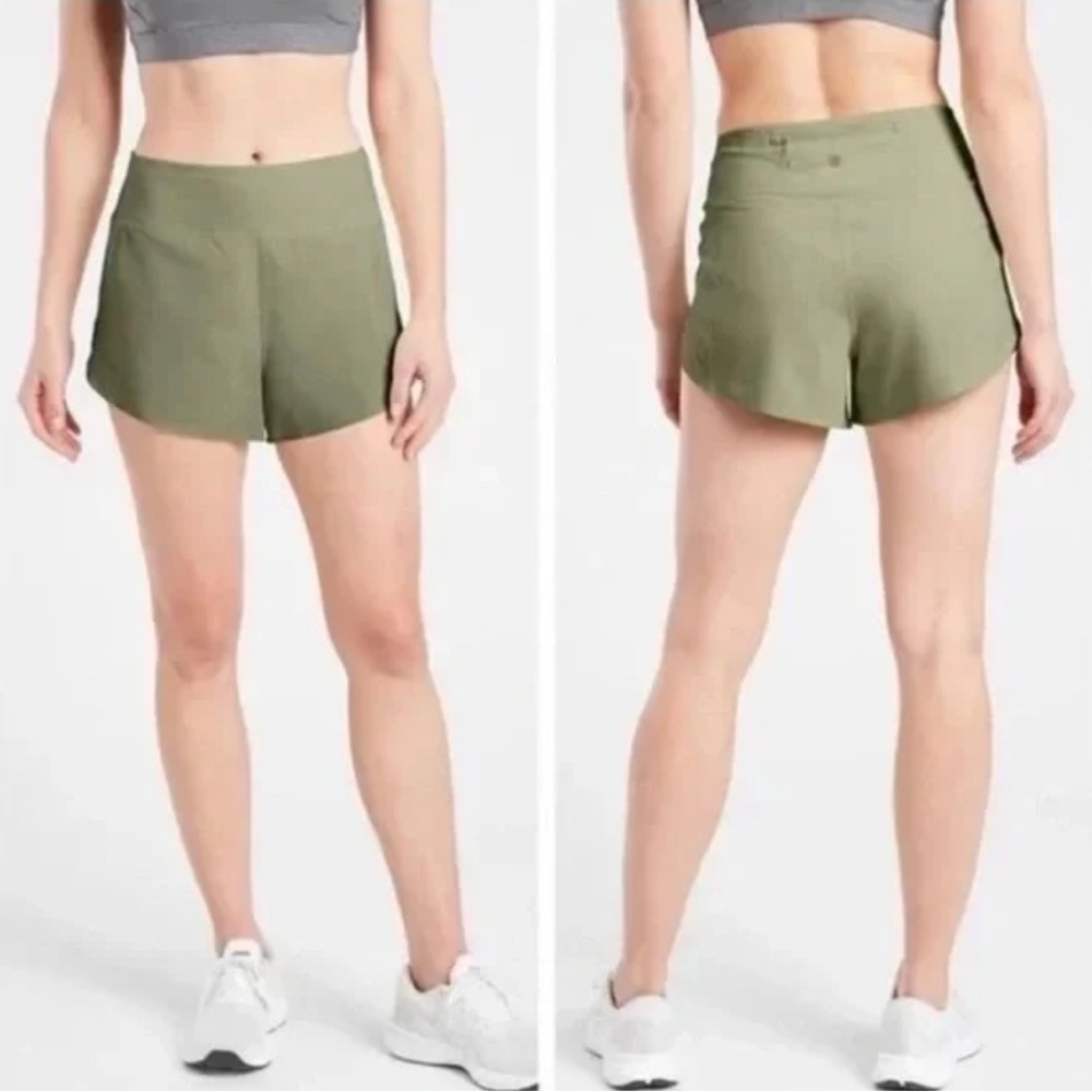 Athleta Run With It 3.5” Short in Green
